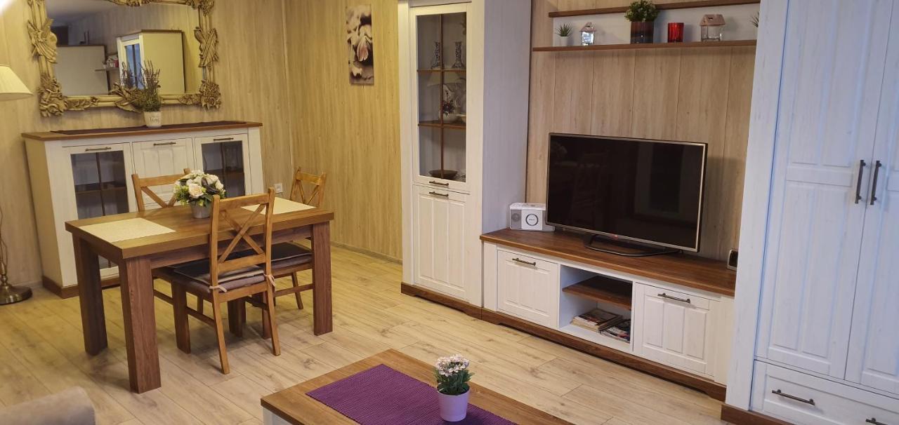 Marijampoles Jaukus Apartamentai Buitenkant foto